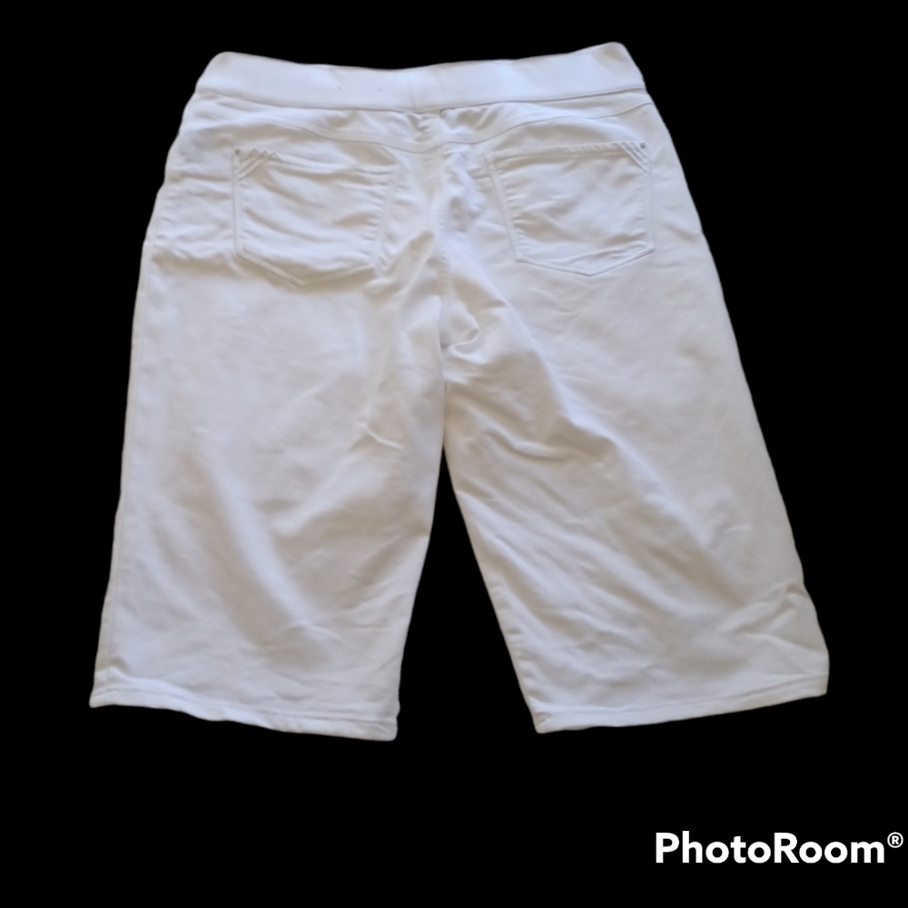 intro. love the fit Bermuda shorts